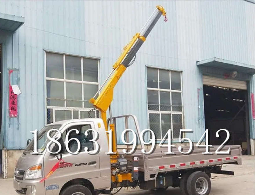 松桃苗族自治县车载吊机四不像随车吊移动起重机汽车液压吊臂那里有松桃苗族自治县附近车载吊机装卸货物